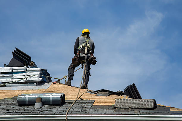 Professional Roofing technician working in Mound City, KS